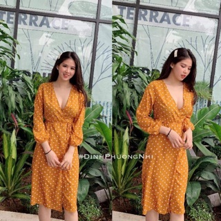 Đầm maxi chấm bi tay bồng cổ v