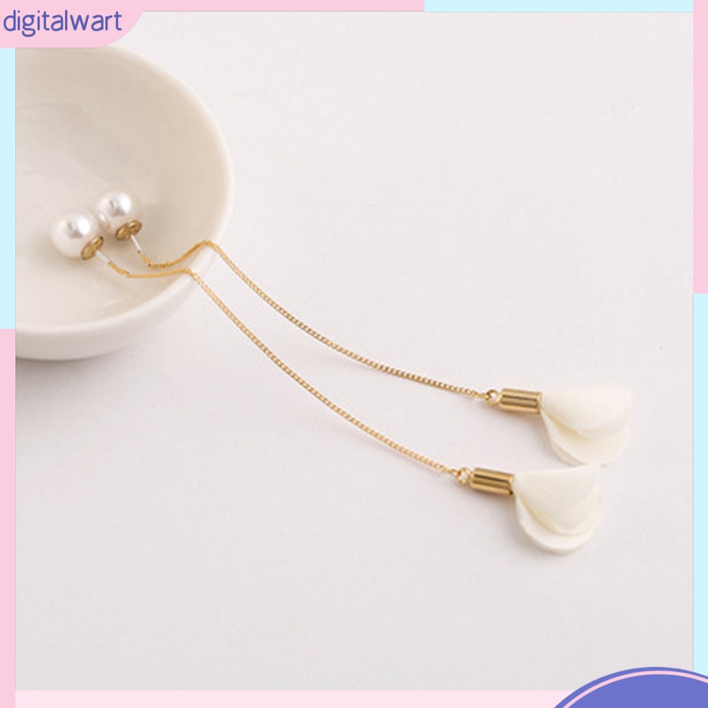 Cặp khuyên tai thiết kế đính hoa rủ dài và ngọc trai nhân tạo sang trọng dành cho nữ