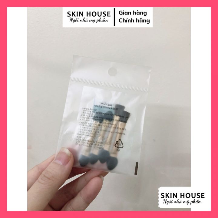 Bộ 4 Cọ Tán Phấn Mắt 2 Đầu Mini – Innisfree Beauty Tool Mini Dual Eyeshadow Tip