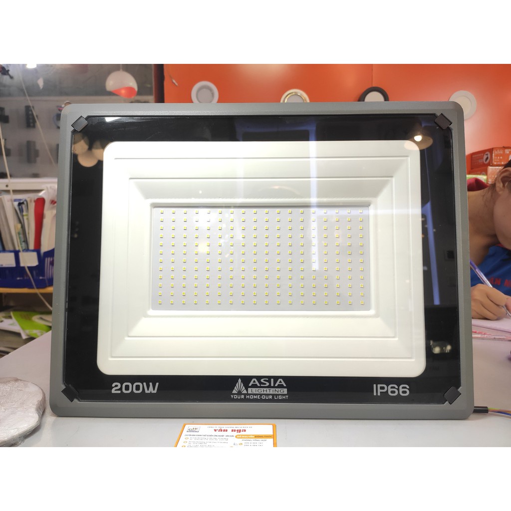 Đèn Pha Led Ngoài Trời FLE IP66 150W/200W Hàng Chính Hãng Asia Lighting