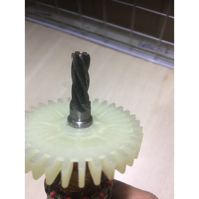 Roto máy khoan MT606