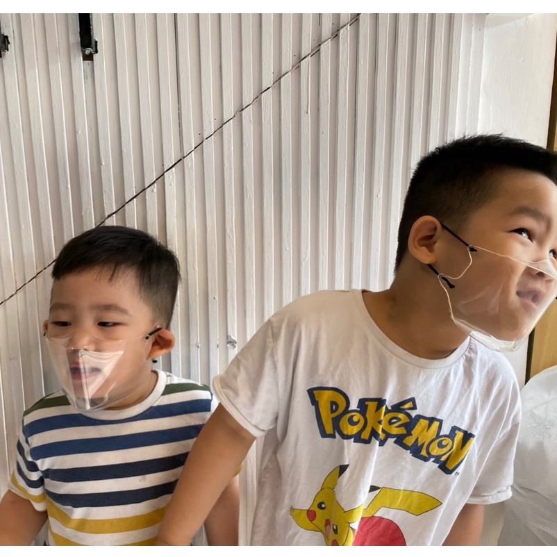 Khẩu trang Nhựa Trong Đi Mưa