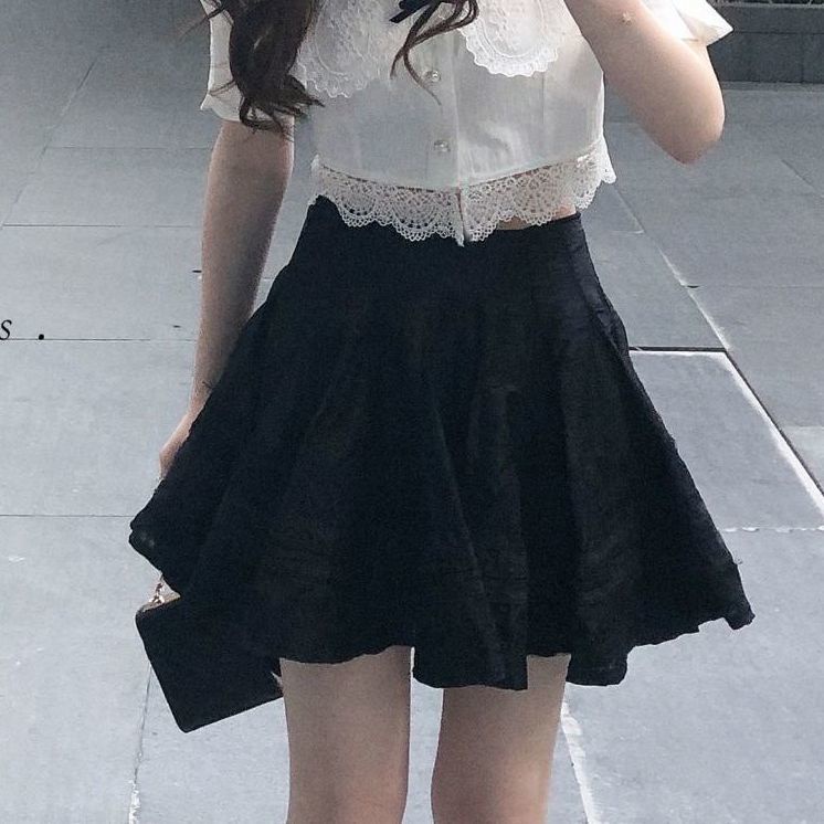 Set áo cổ ren và chân váy chữ A phong cách mới cho nữ