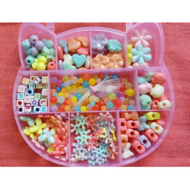 Hộp kitty xâu chuỗi. Giá 55k