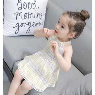 Váy yếm xòe