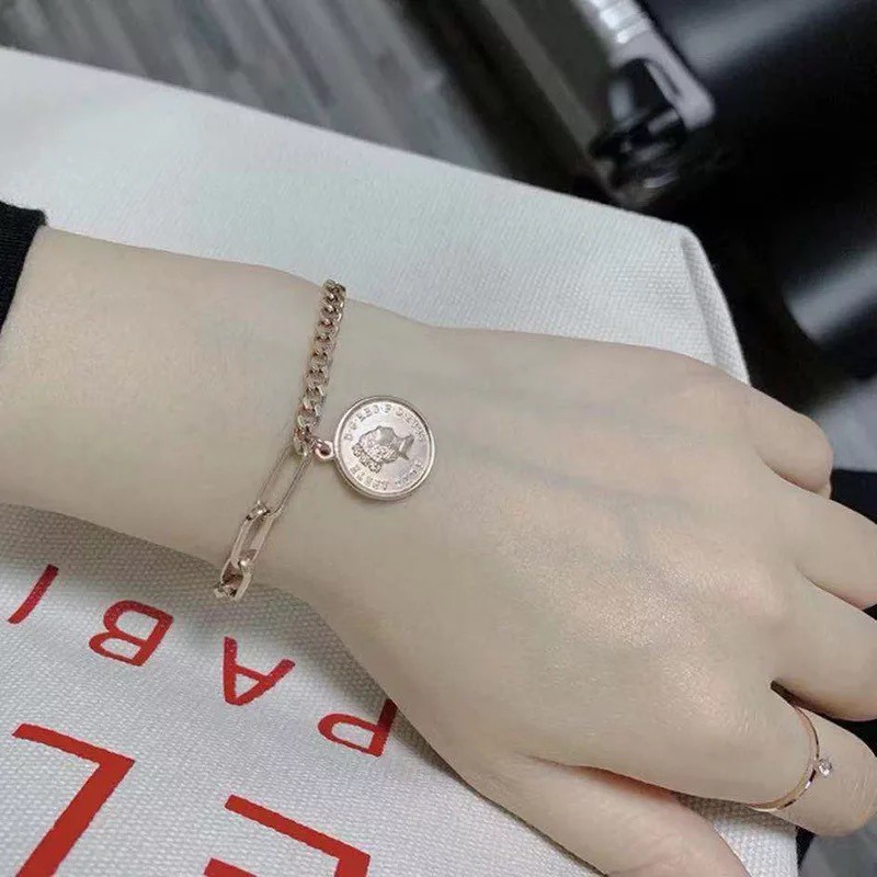 Vòng Tay Chân Dung Bằng Thép Titan | Vòng Tay Kim Loại Không Đối Xứng Của Nữ Hoàng | Vòng Tay Chuỗi Hạt Vuông It 'S a It' S a | Vòng Cổ Thời Trang Không Phai Màu Cá Tính Cho Nữ