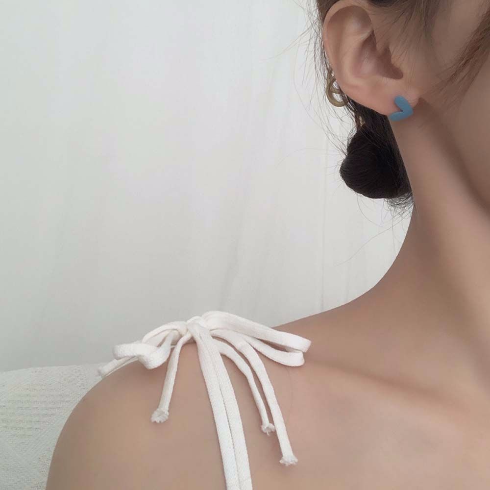 Khuyên Tai Hình Trái Tim Nhiều Màu Sắc Dễ Thương Phong Cách Hàn Quốc Cho Nữ