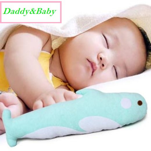 Gối ôm cá heo Baby top Iso 9001 60x25cm vai cotton