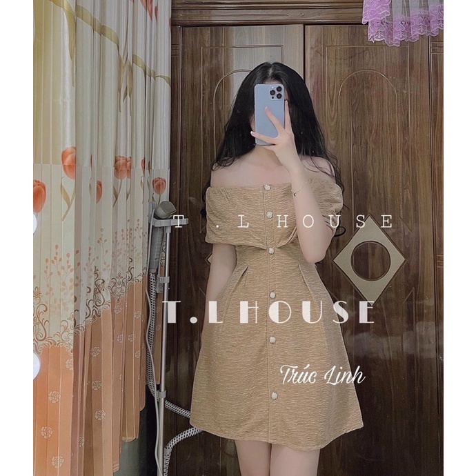 Đầm trễ vai phối nút