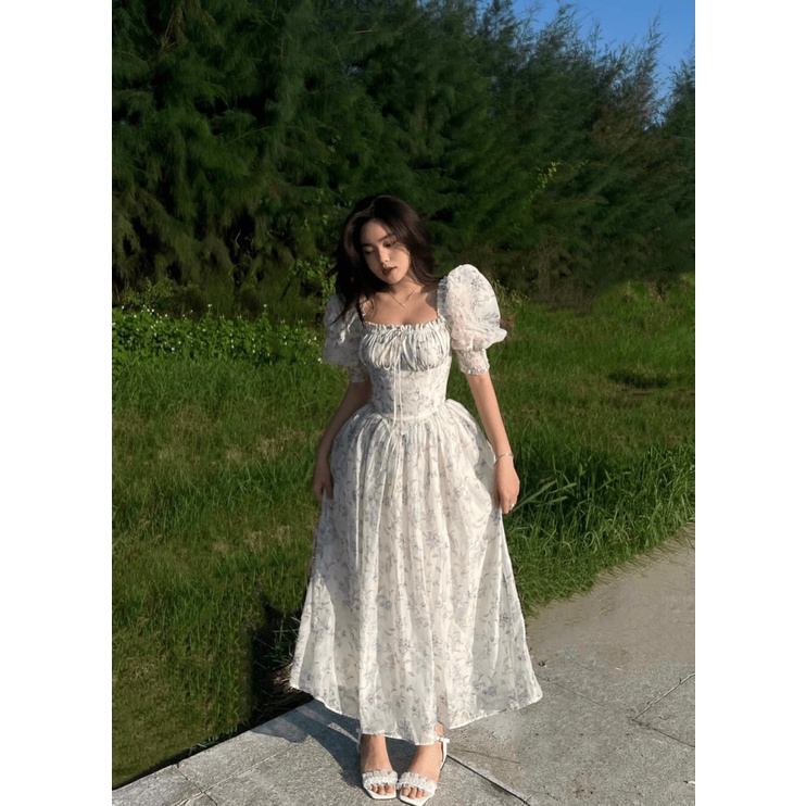 ĐẦM VOAN MỘT NGÀY NGẬP NẮNG VÀ CÁC CHỊ EM NÊN MẶC MỘT CHIẾC ĐẦM TRẮNG UP