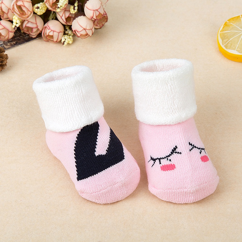 Vớ  cotton dày dặn giữ nhiệt họa tiết hoạt hình cho bé 0-4 tuổi