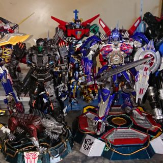 Combo Weijiang Bumblebee honet warrrior + optimus weijiang ss05 oversize+2 base transformer