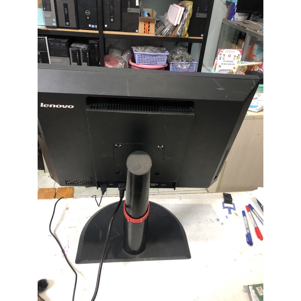 Máy tính bàn tất cả trong một ( all one) i3 đời 3, ram 4gb, ssd 120gb có sẵn loa và Webcam | BigBuy360 - bigbuy360.vn