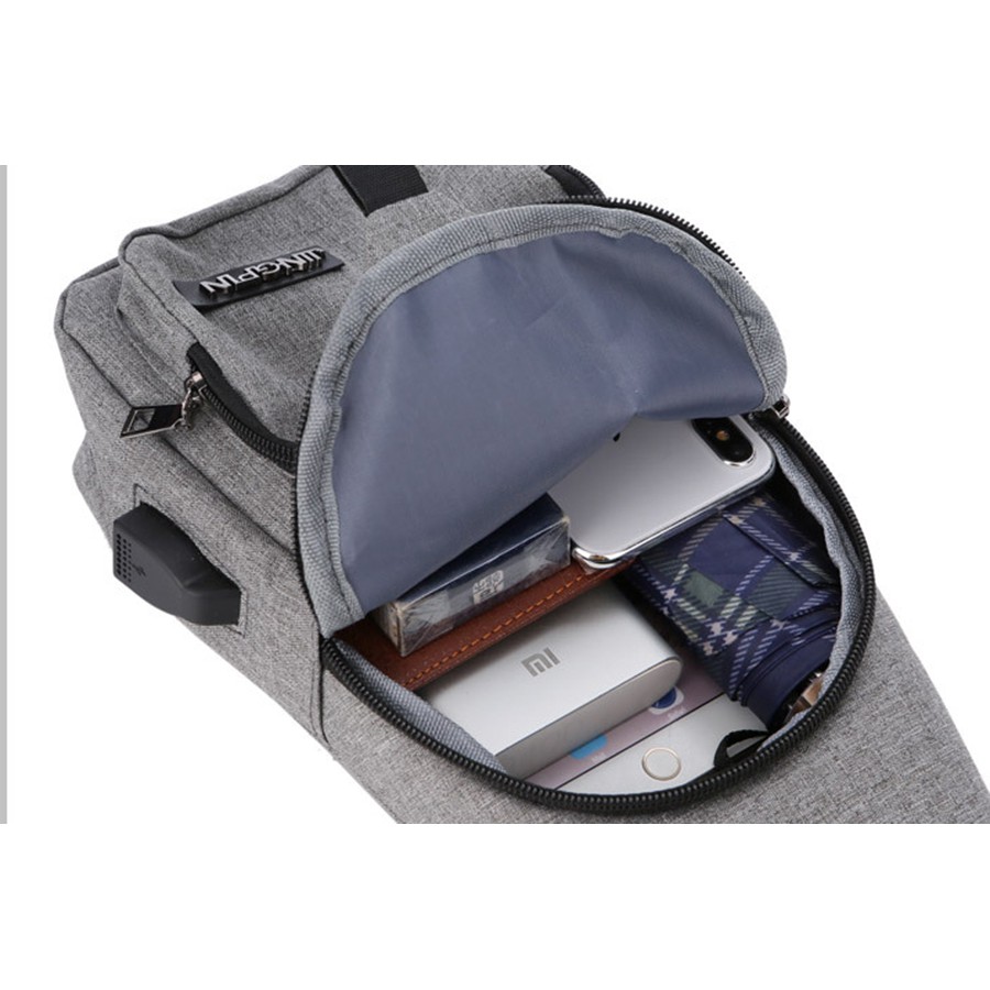 Túi đeo chéo nam VẢI CAVAS CAO CẤP - Manzo DC003, tích hợp cổng sạc USB - TẶNG CÁP NỐI DÂY SẠC