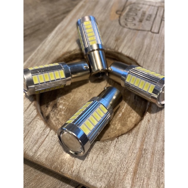 Đèn led lùi Fadil