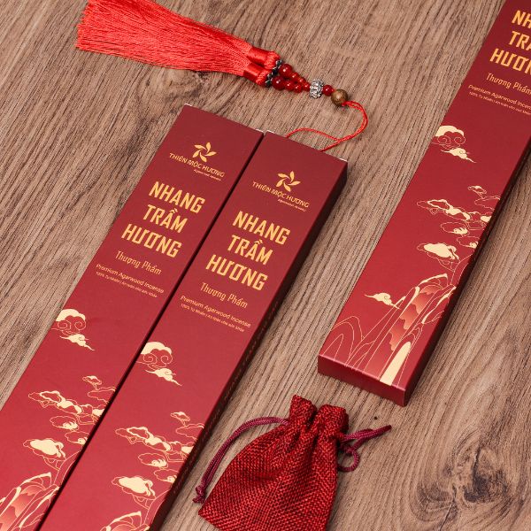Nhang Trầm Hương tự nhiên - Loại 16 năm - Thiên Mộc Hương, loại 30cm - Thơm dịu nhẹ, không cay mắt, không kích mũi.