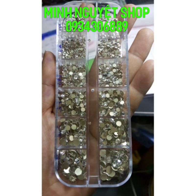 Hộp đá trắng móng nail mix size