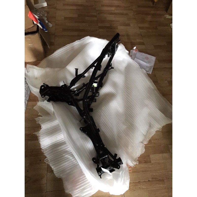 Khung sườn Ex150 2015-2018 zin chính hãng