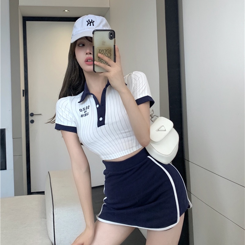 Áo ngắn tay kẻ sọc / Chân váy ngắn lưng cao / Set thời trang cho nữ