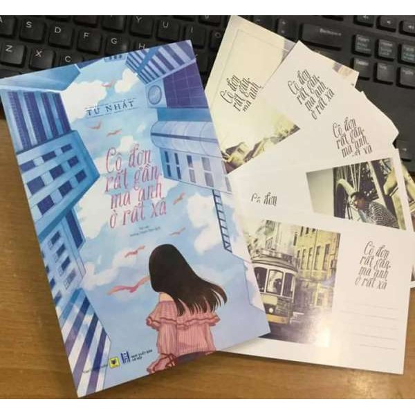 Sách - Cô Đơn Rất Gần Mà Anh Ở Rất Xa - Bản Đặc Biệt Tặng Kèm Postcard + Bookmark