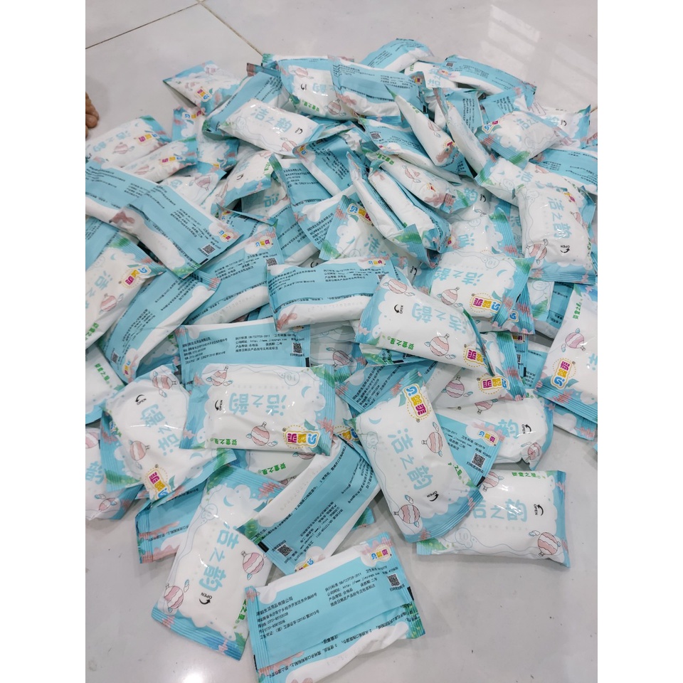 Khăn ướt gói mini 1 bịch 10 tờ không mùi kháng khuẩn