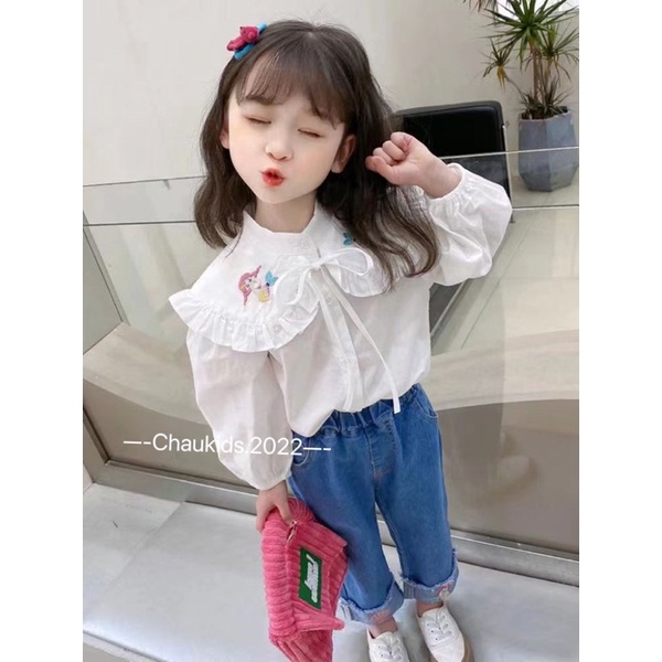 Set áo sơ mi cổ bèo thêu cô gái + quần jean cho bé gái