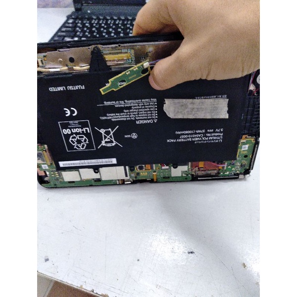 Fujitsu arrows tab f-05e rã xác bán main linh kiện