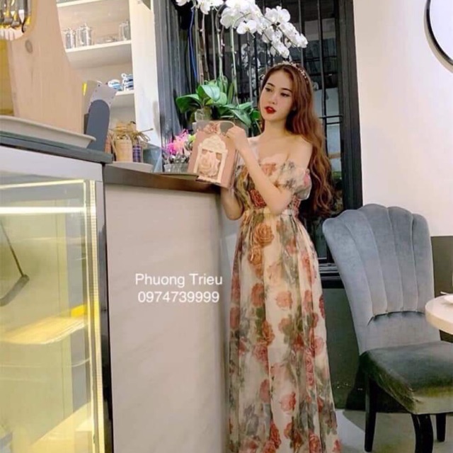 maxi voan tơ trễ vai hoa hồng
