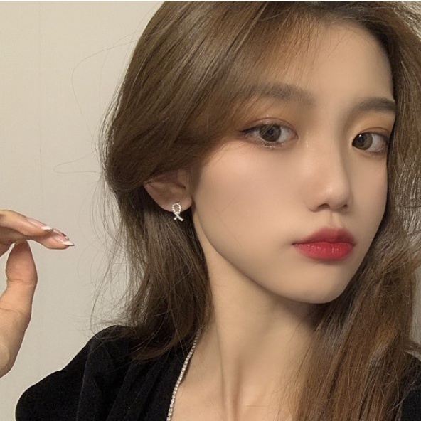 Bông tai bạc nữ đính đá Evasilver mẫu thắt đơn giản, chất liệu bạc ta cao cấp sang trọng nữ tính