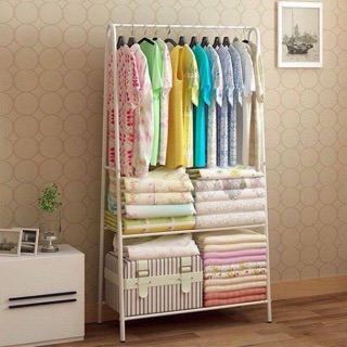 Kệ chữ A. Khung bằng sắt rất chắc chắn. Có chiếc kệ này chị em tha hồ để đồ ko lo bừa bộn. Căn phòng của bạn luôn gọn Hi