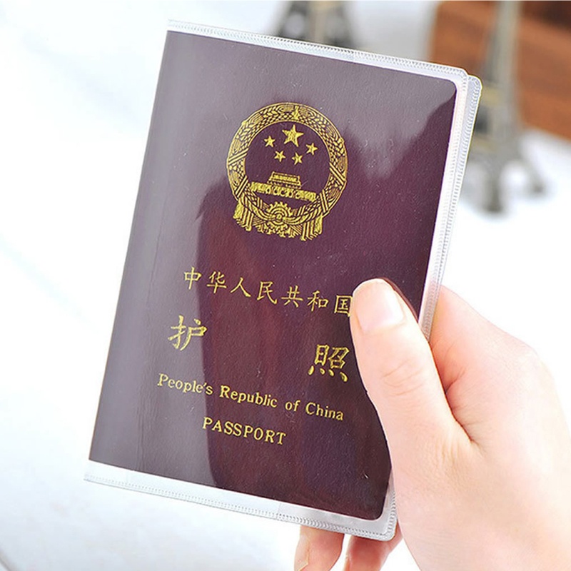 Vỏ Bọc Hộ Chiếu Trong Suốt Dùng Khi Đi Du Lịch