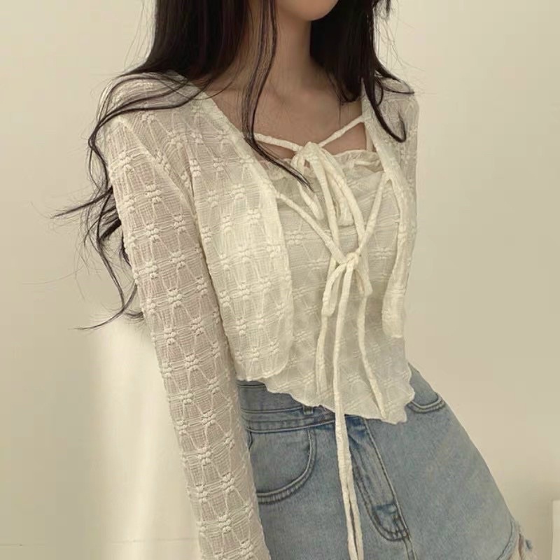 Set áo cặp ren hoa nổi, mặc riêng mix rời đều xinh, len Quảng Châu mỏng nhẹ.