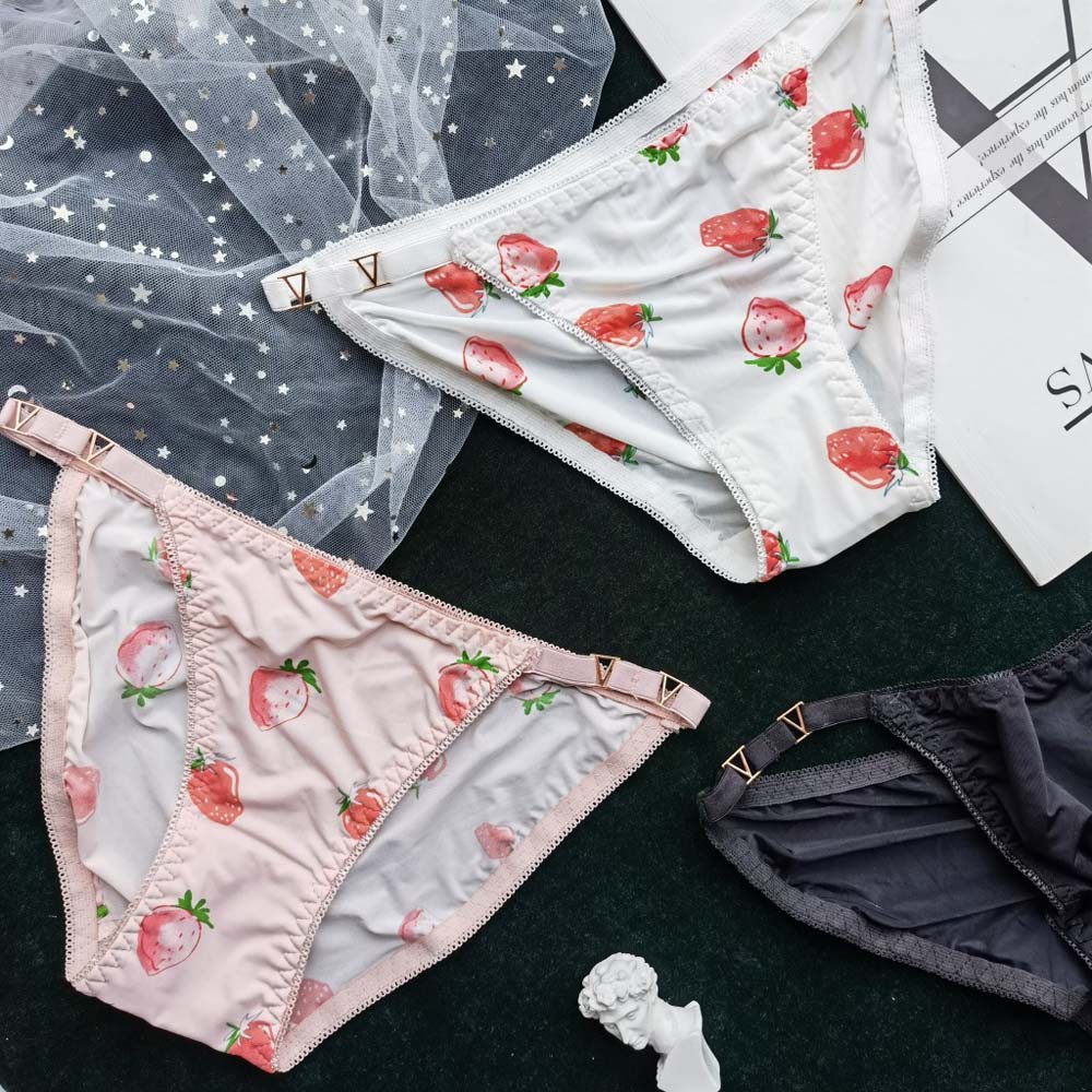 Quần Lót Nữ In Hình Dâu Tây Xinh Xắn