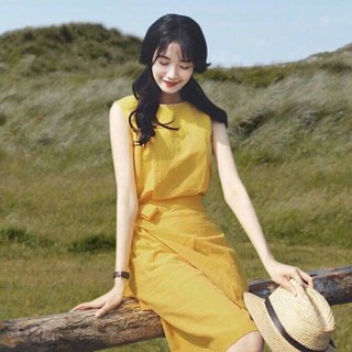 Đầm vàng đắp tà