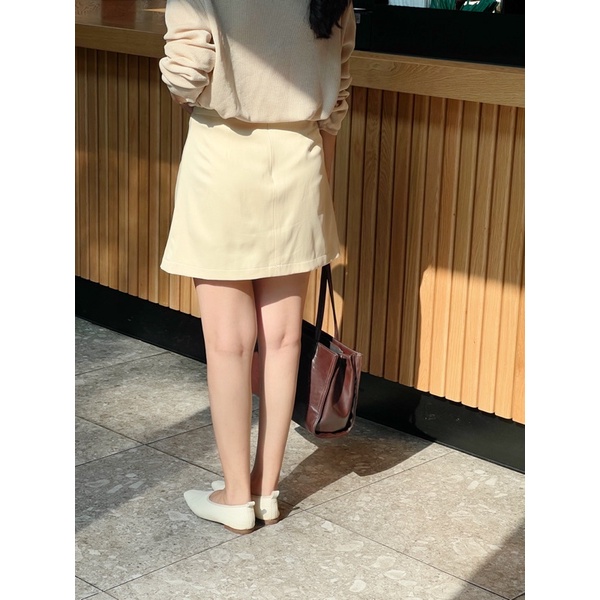 Nimi - Chân váy ngắn có lót quần Grace sand skirt