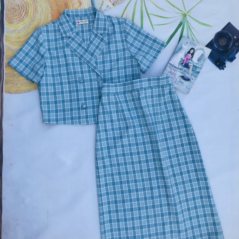 Set Váy Kẻ Caro Tay Lửng Cổ Vets