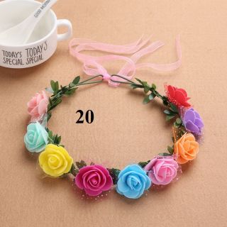 Vòng hoa đội đầu phối màu tươi tắn