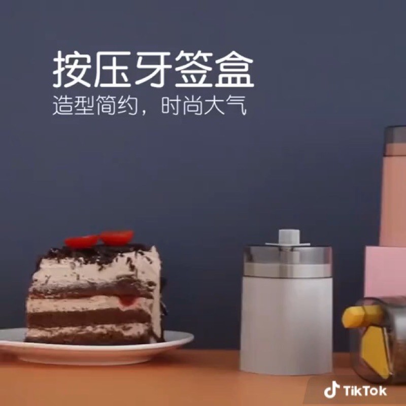 hộp đựng tăm