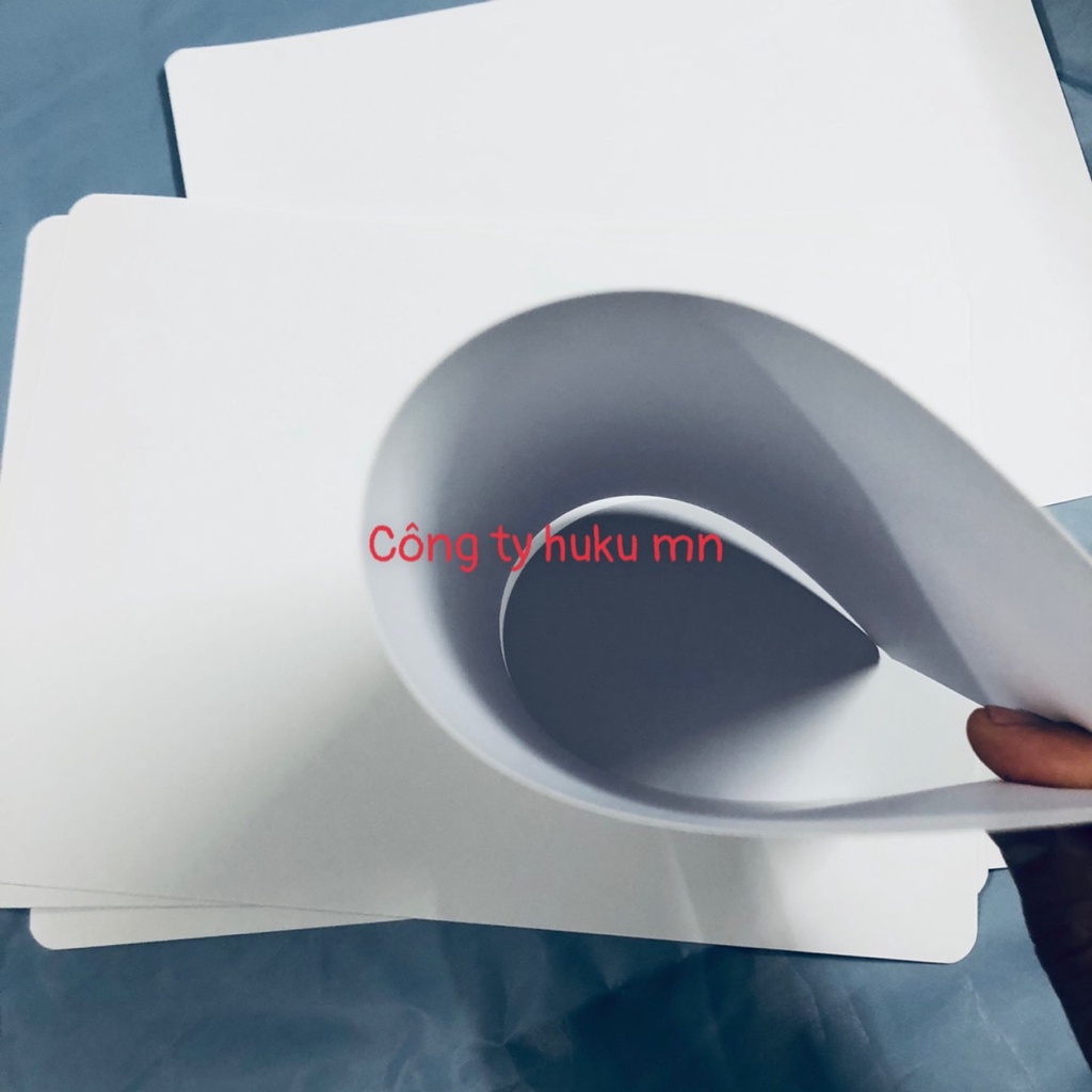 Combo 100 tờ 21x30 cm  bìa cứng 2 mặt trắng , bìa lót quần áo