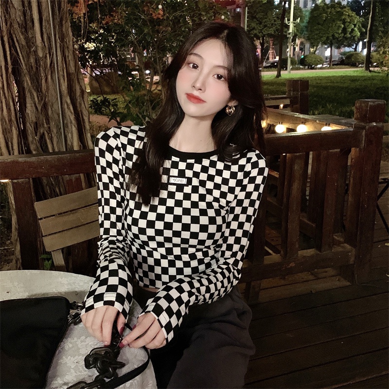 Áo Thun Tay Dài Cổ Tròn Kẻ Sọc Thiết Kế Trẻ Trung Cá Tính