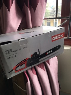 MÁY CƯA XÍCH GEOX CHẠY ĐIỆN