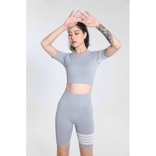 Set ngố crop Mitao sọc gym,thể thao,yoga