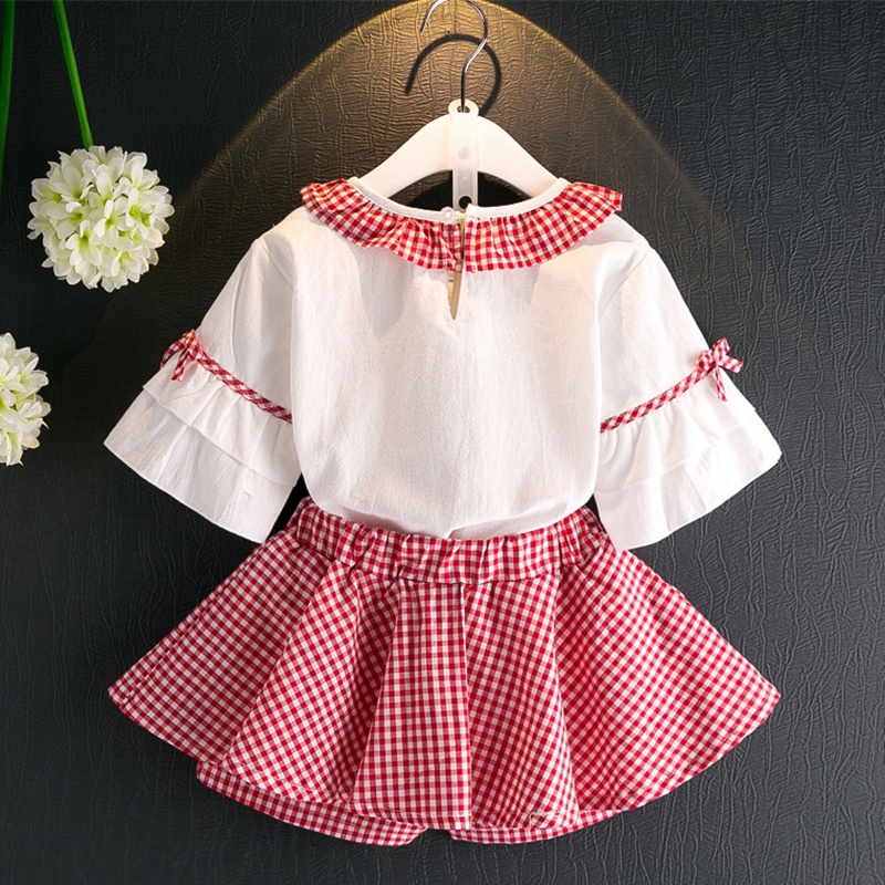 BEAR LEADER Set Đồ Mùa Hè 2 Món Gồm Áo Tay Xòe Cổ Tròn Và Quần Kẻ Sọc Caro Cho Bé Gái