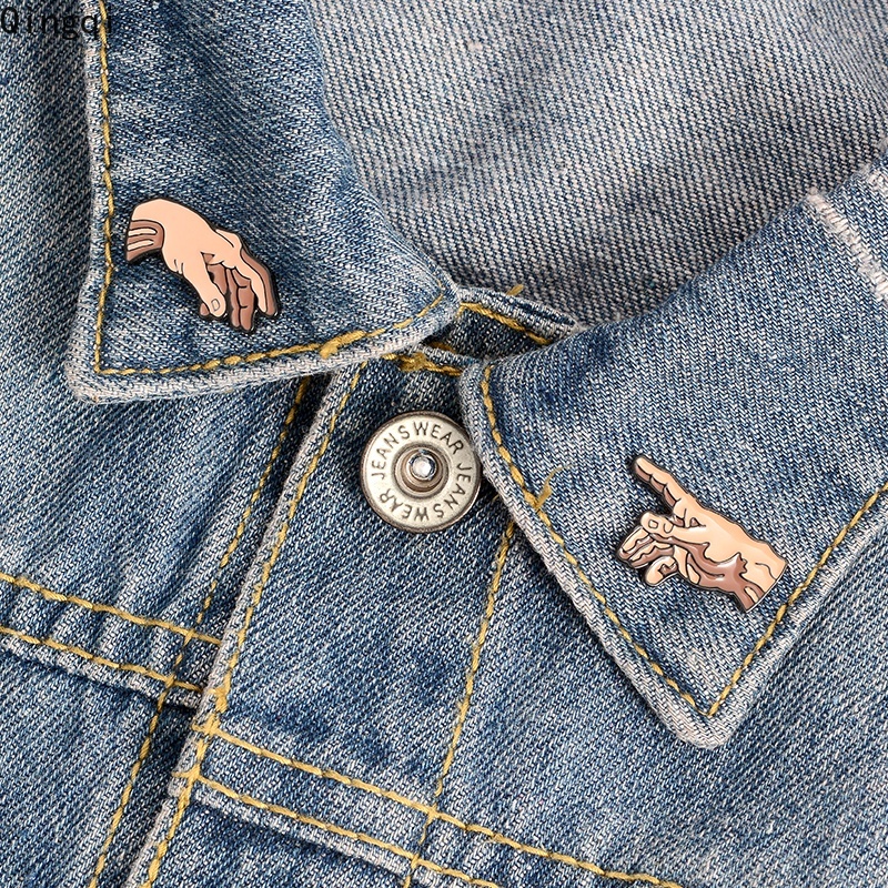 Ghim cài áo Miss Zoe hình bàn tay ngộ nghĩnh