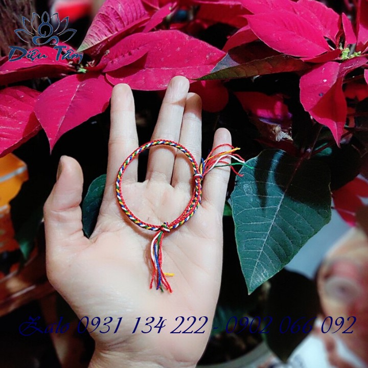 Vòng tay chỉ ngũ sắc thắt handmade