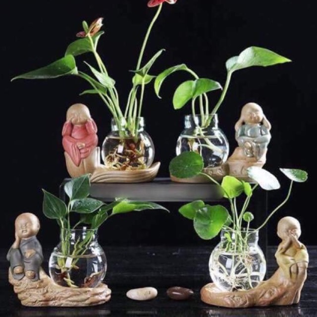 Bộ tượng 4 chú tiểu kèm lọ hoa thủy tinh, bộ 4 tượng tứ phật trang trí nhà cửa, xe oto