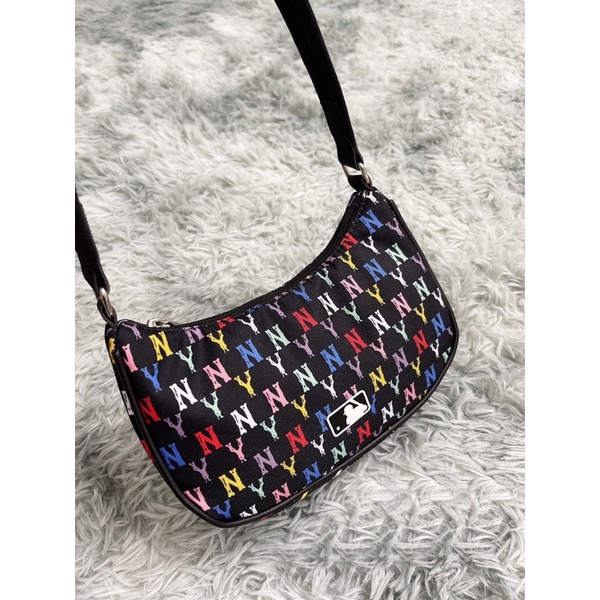 Túi xách tay, kẹp nách Nữ MLB NY chất liệu Polyeste, full tem tag