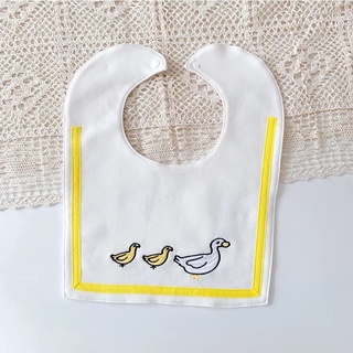 yếm vuông hoạ tiết dễ thương cho bé