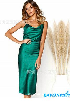 đồ ngủ Nữ Cộc Tay Cổ Chữ V Chấm Bi Thời Trang