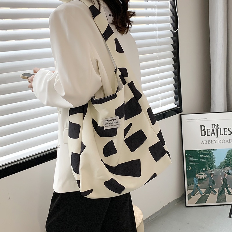 Túi Xách canvas Họa Tiết Bò Sữa Thời Trang Hàn Quốc 2022